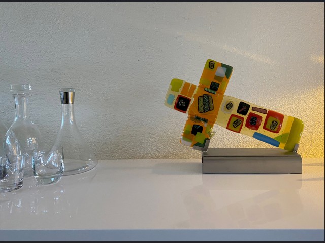 Glassculptuur kruis